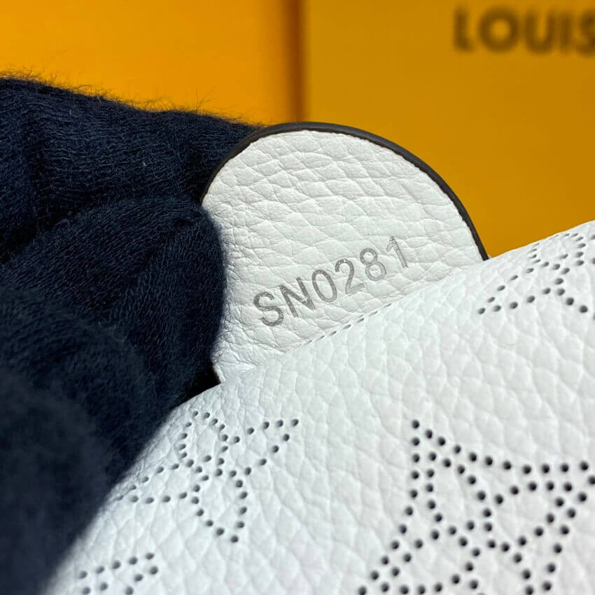 Louis Vuitton Scala Mini Pouch Mahina Leather M80497