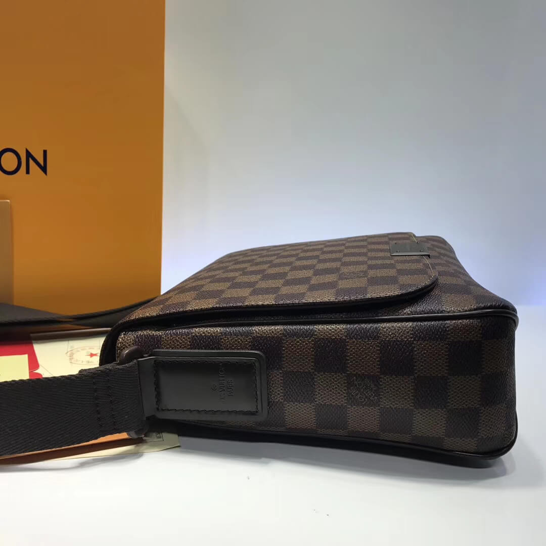 Louis Vuitton Damier Ebene Canvas District PM N41212