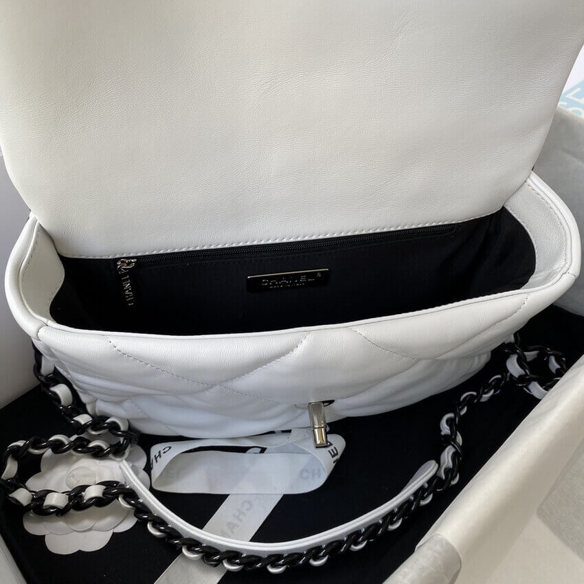 Chanel 19 Flap Bag AS1160 B02511