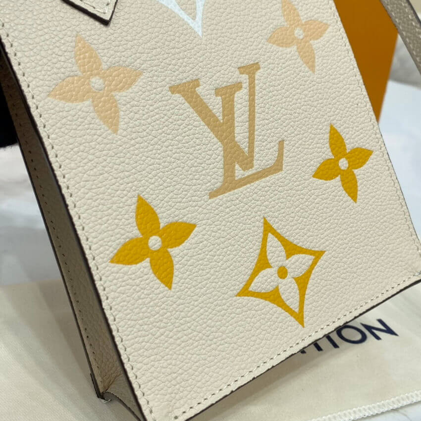 Louis Vuitton Petit Sac Plat M80449