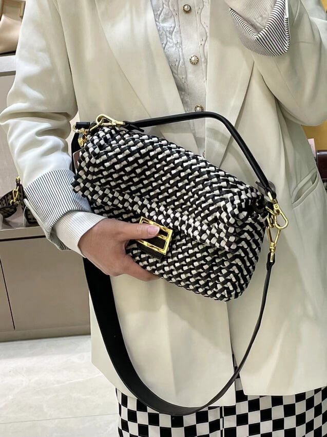 Fendi Baguette in Black Leather and White Fabric 2032