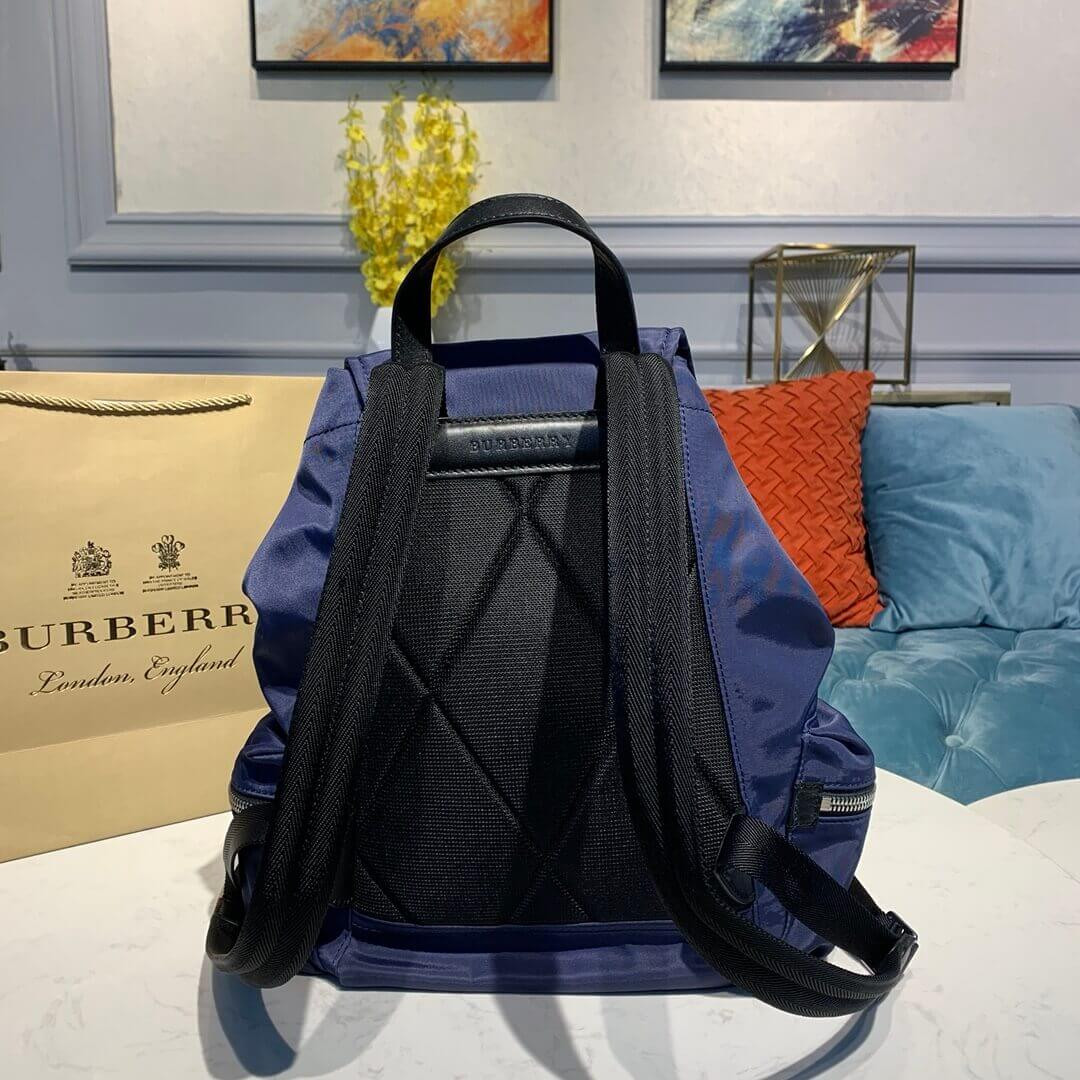 Burberry The Medium Rucksack in Logo Print Nylon 80116191