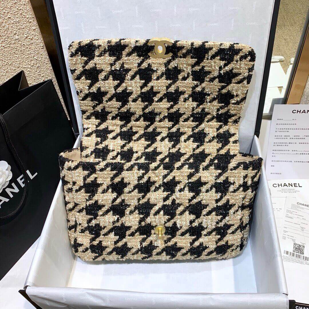 Chanel 19 Maxi Flap Bag AS1162