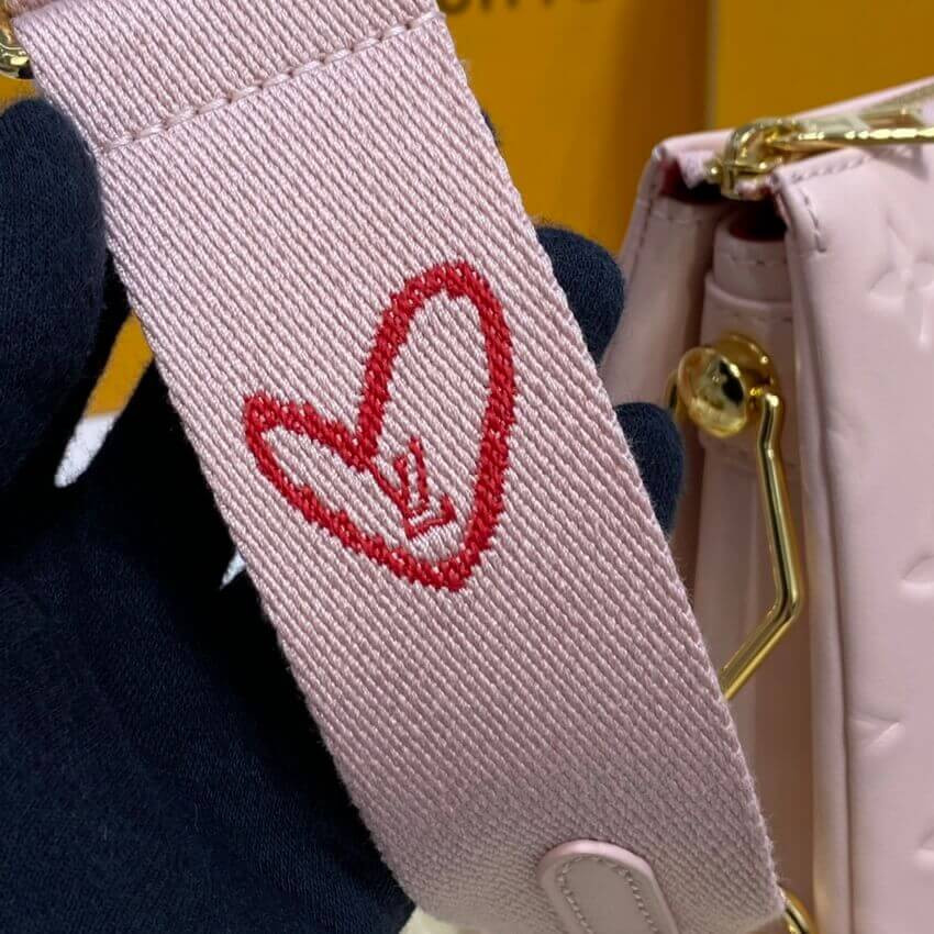 Louis Vuitton Fall In Love Coussin PM Light Pink M58739