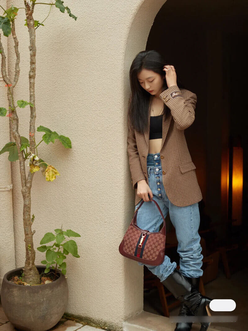 Gucci Jackie 1961 Small Shoulder Bag 636706 in Burgundy GG Canvas