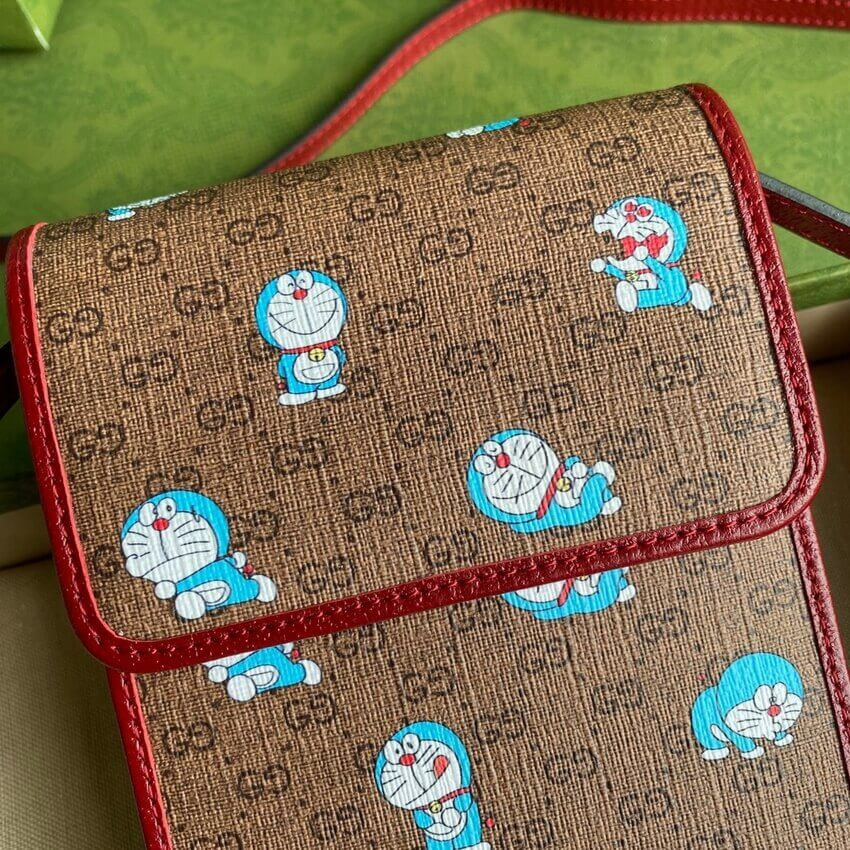 Doraemon x Gucci Mini Bag 647805