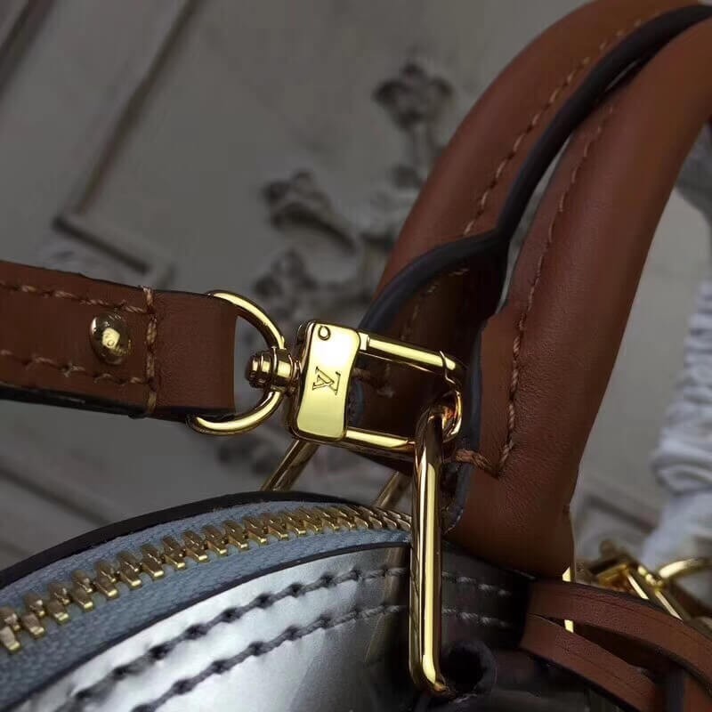 Louis Vuitton Monogram Vernis Alma BB M91606