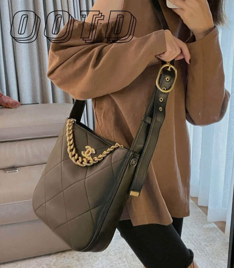 Chanel Hobo Handbag Calfskin Black AS2844