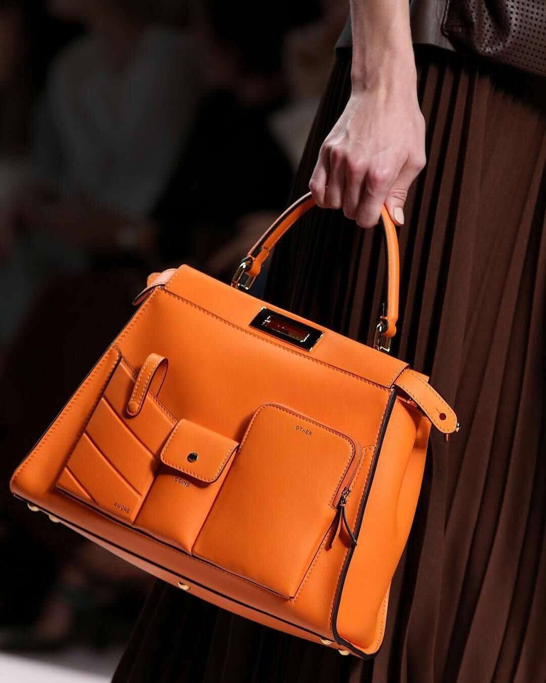 Fendi Peekaboo Iconic Medium Pocket Bag 8BN312