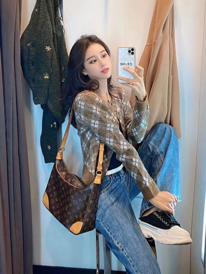 Louis Vuitton Monogram Boulogne 35 Shoulder Bag M51260