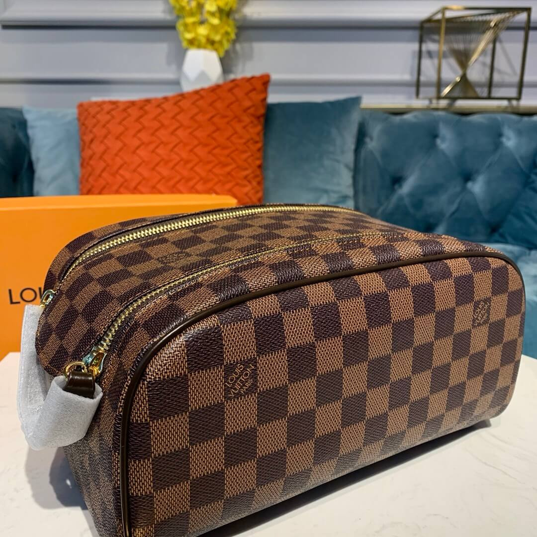 Louis Vuitton Damier Ebene King Size Toiletry Bag N47527
