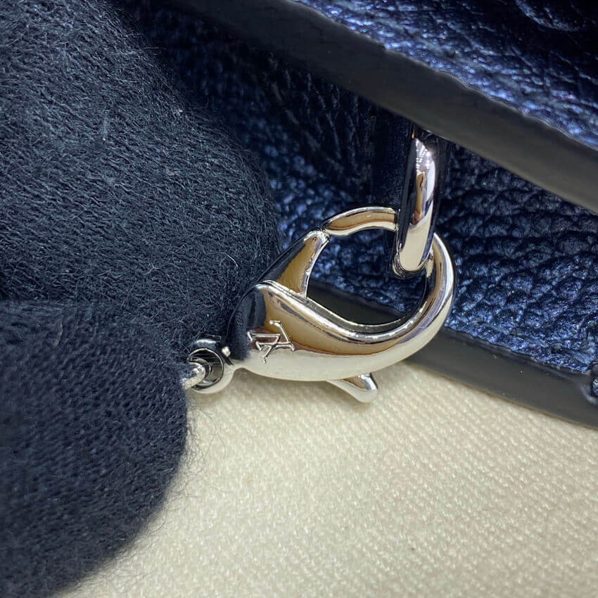 Louis Vuitton Vavin Chain Wallet M59077 Navy Nacre