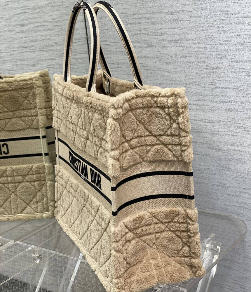 Christian Dior Large Book Tote Beige Cannage Shearling M1286