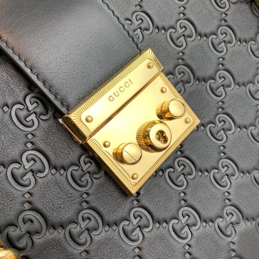 Gucci Padlock Gucci Signature Medium Shoulder Bag 479197