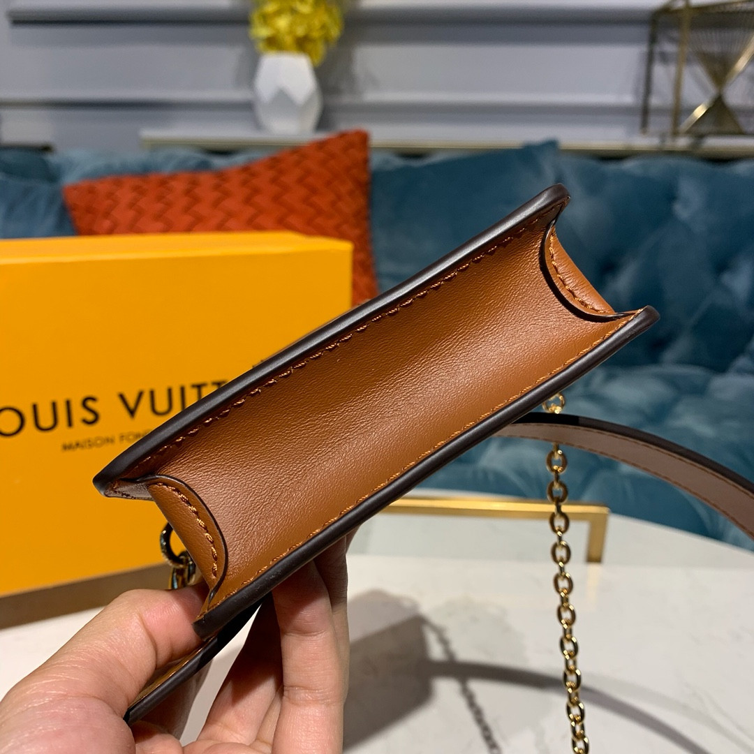 Louis Vuitton Bumbag Dauphine BB M68621