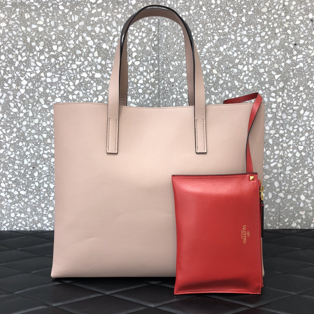 Valentino Garavani Large Vring Shopping Tote A0090