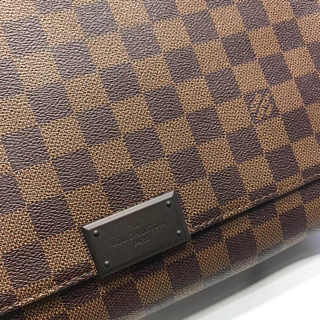 Louis Vuitton Damier Ebene Canvas District MM N41213