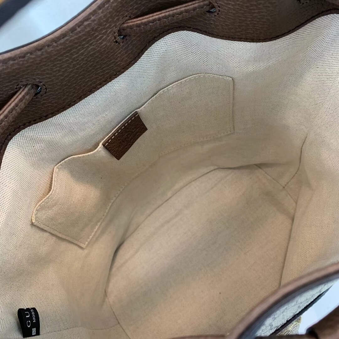 Gucci GG Supreme Backpack 473875