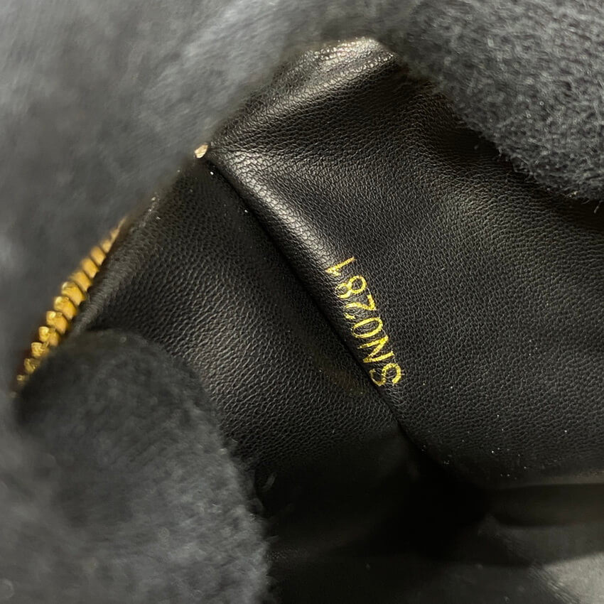 Louis Vuitton Capucines BB M59061 Black/Arizona Beige