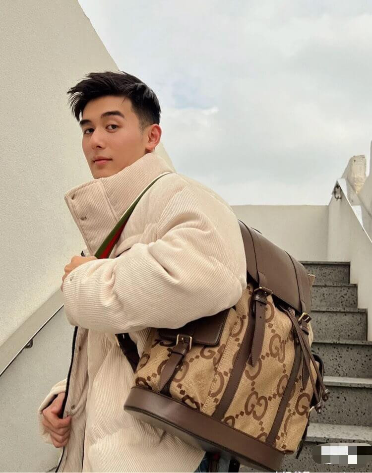 Gucci Backpack With Jumbo GG 678829