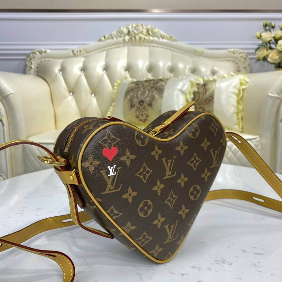 Louis Vuitton Game On Cœur M57456