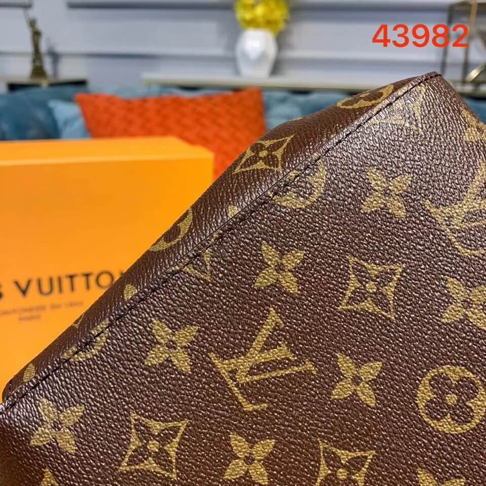 Louis Vuitton Monogram Canvas Cluny BB M43982
