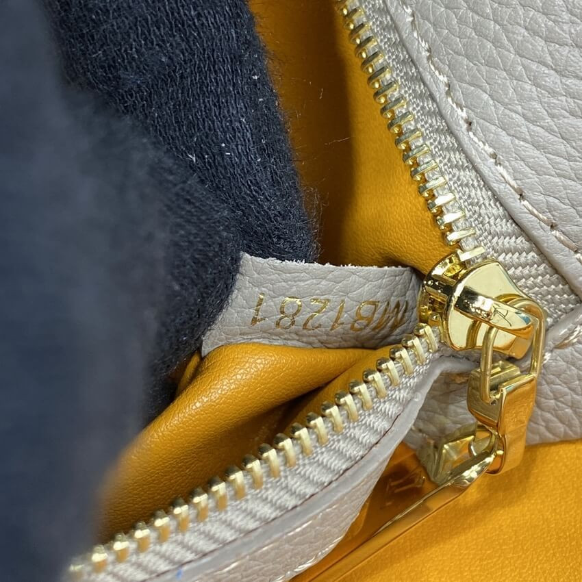 Louis Vuitton LV Pont 9 Soft MM M58967 Gris