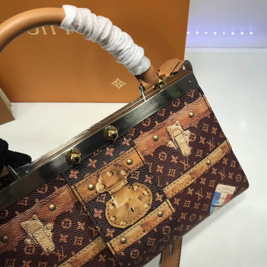 Louis Vuitton Crown Frame M43946