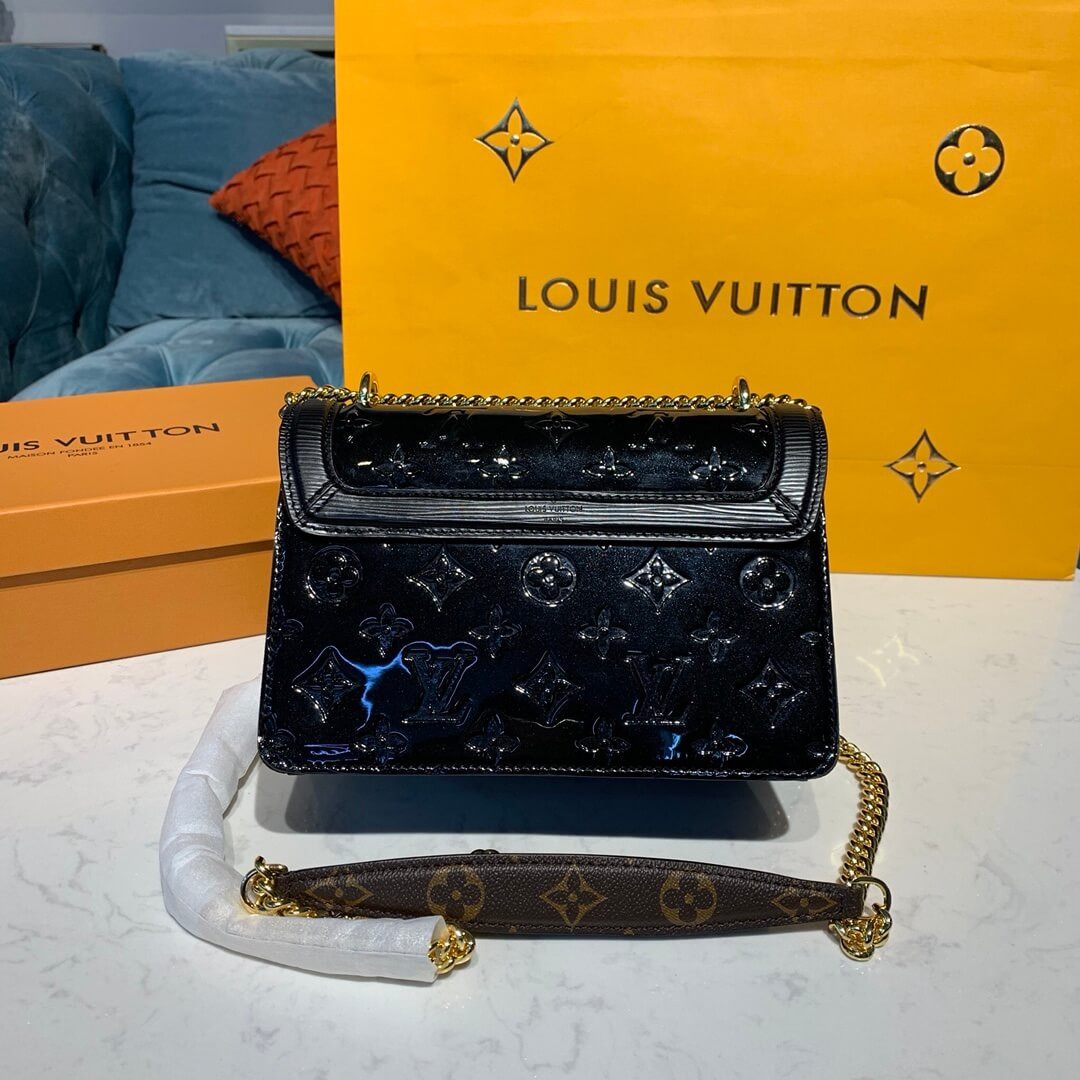 Louis Vuitton Monogram Vernis LV Wynwood M90445