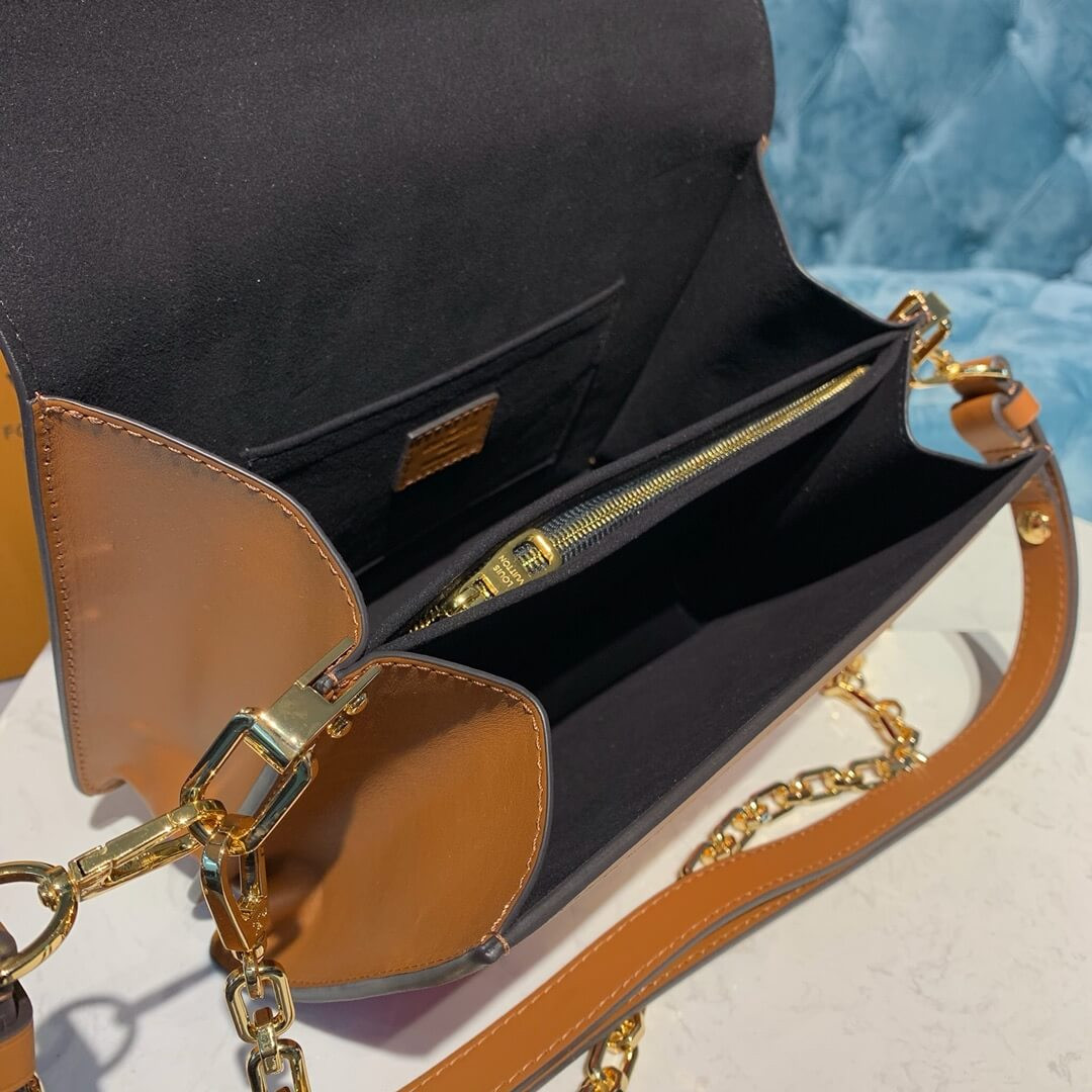 Louis Vuitton Dauphine MM M53830