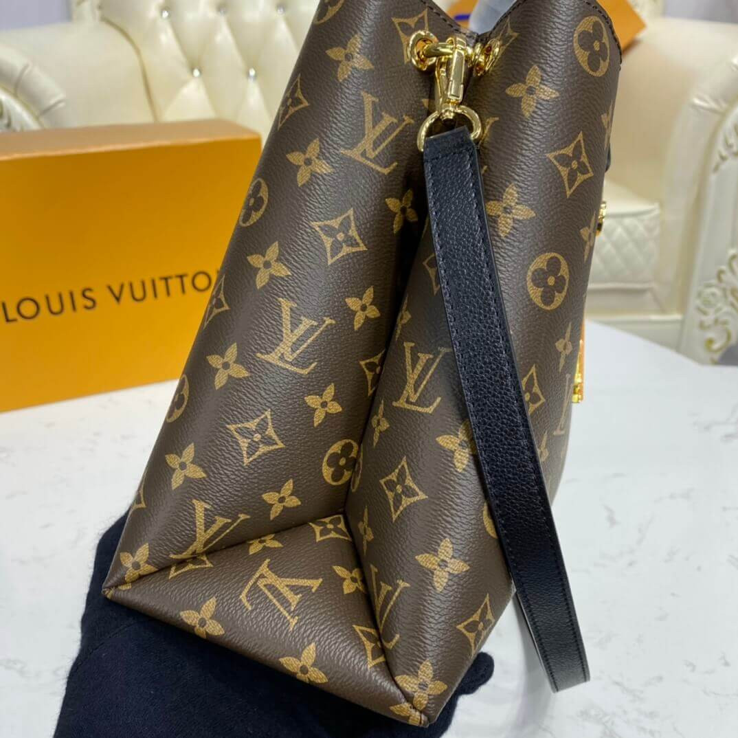 Louis Vuitton Monogram Canvas LV Riverside M40135