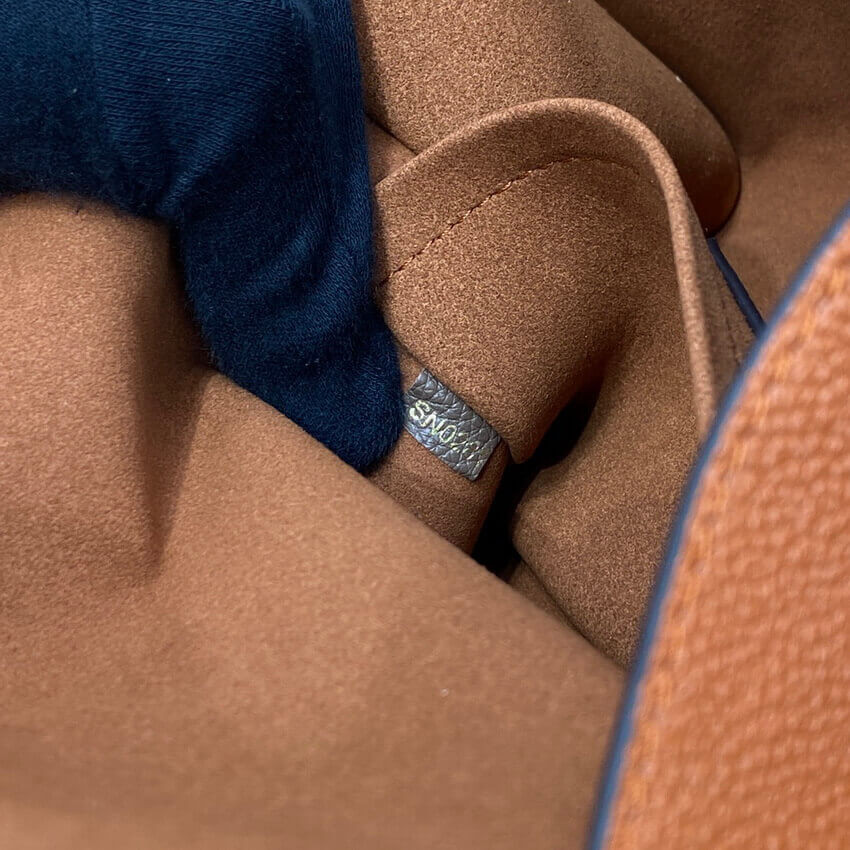 Louis Vuitton MyLockMe Chain Bag M58949 Smokey/Quartz/Caramel