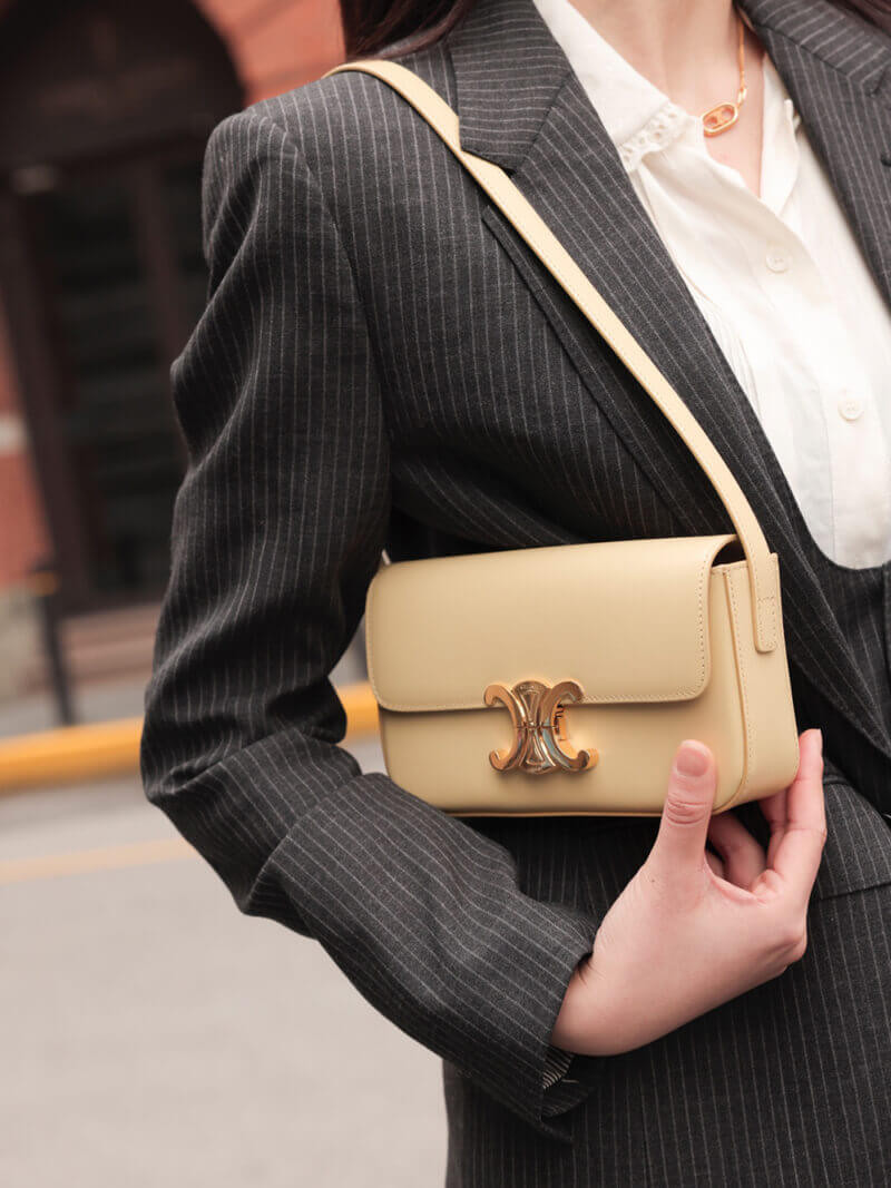 Celine Triomphe Shoulder Bag In Shiny Calfskin 194143 Papyrus