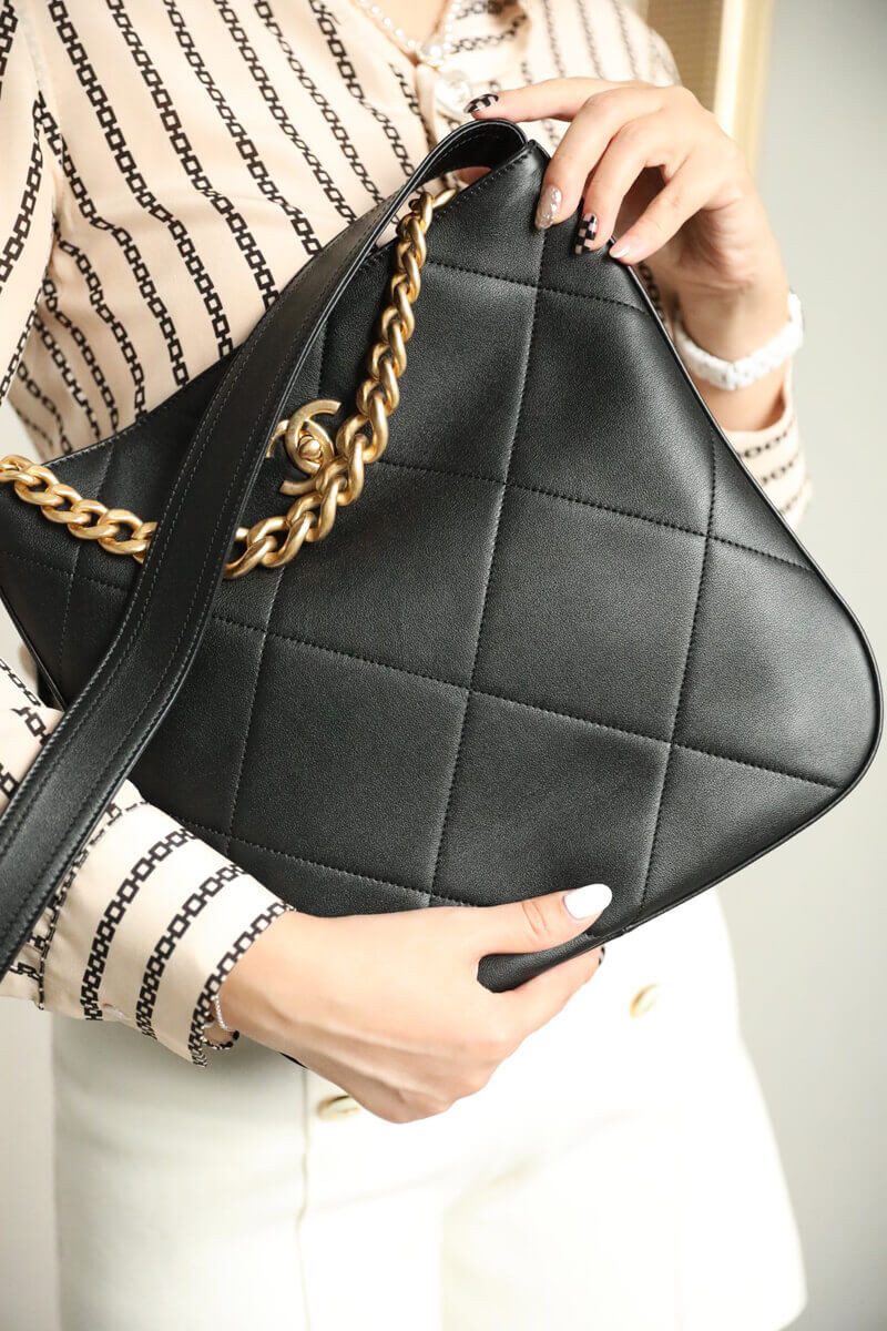 Chanel Hobo Handbag Calfskin Black AS2844