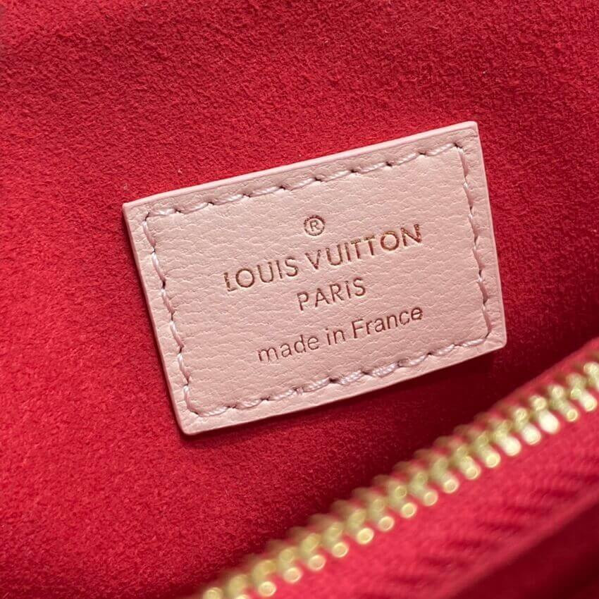 Louis Vuitton Fall In Love Coussin PM Light Pink M58739