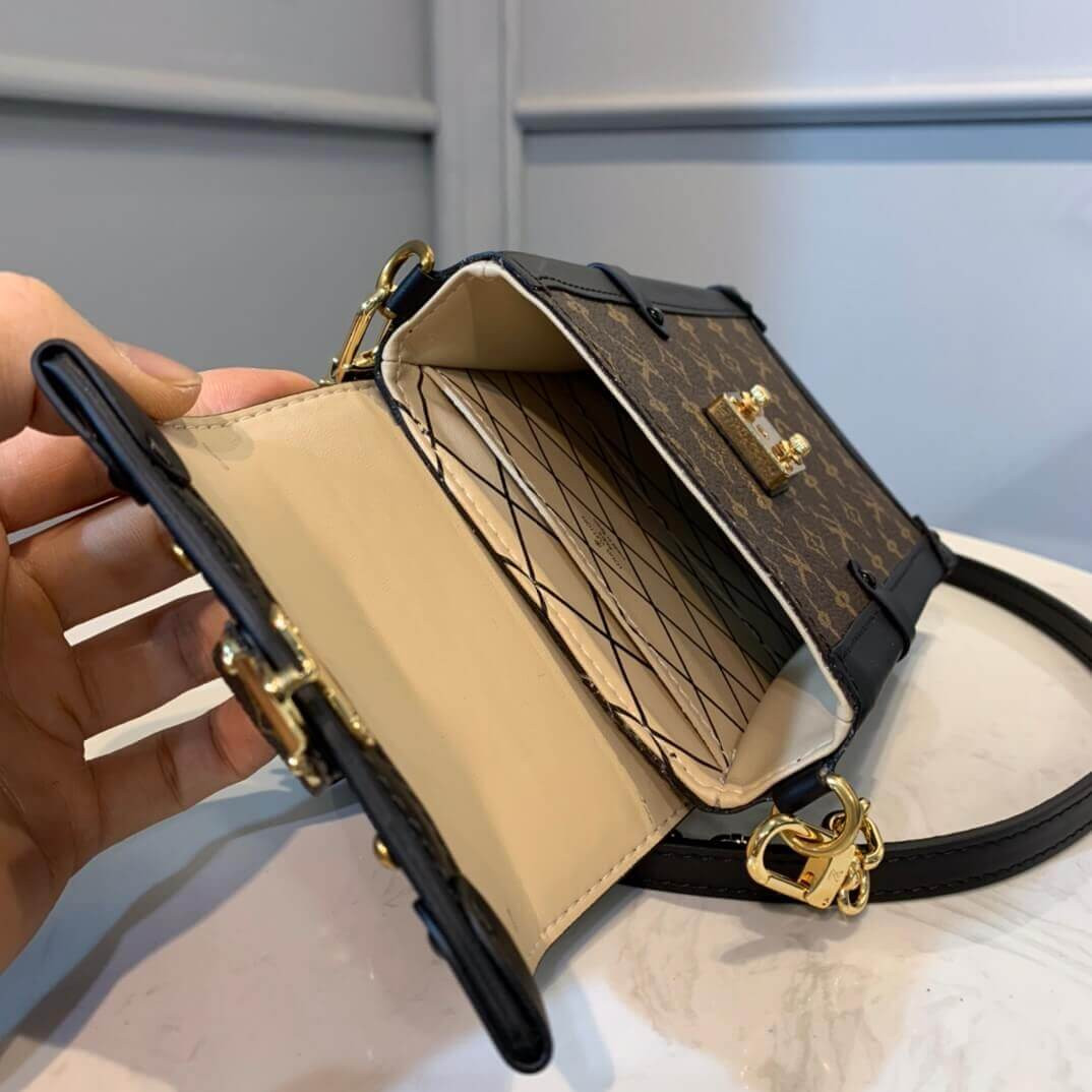 Louis Vuitton Vertical Trunk Pochette M63913