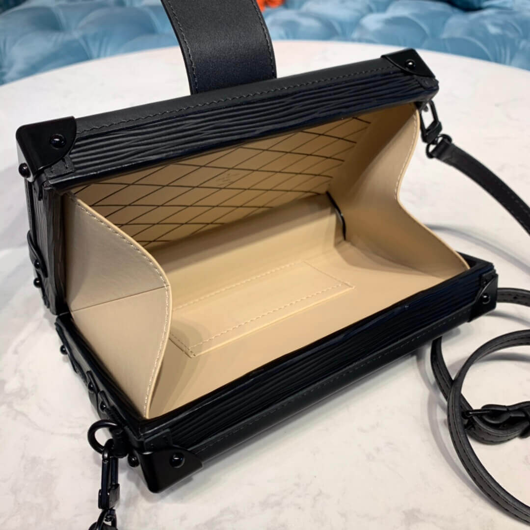 Louis Vuitton Petite Malle M55859