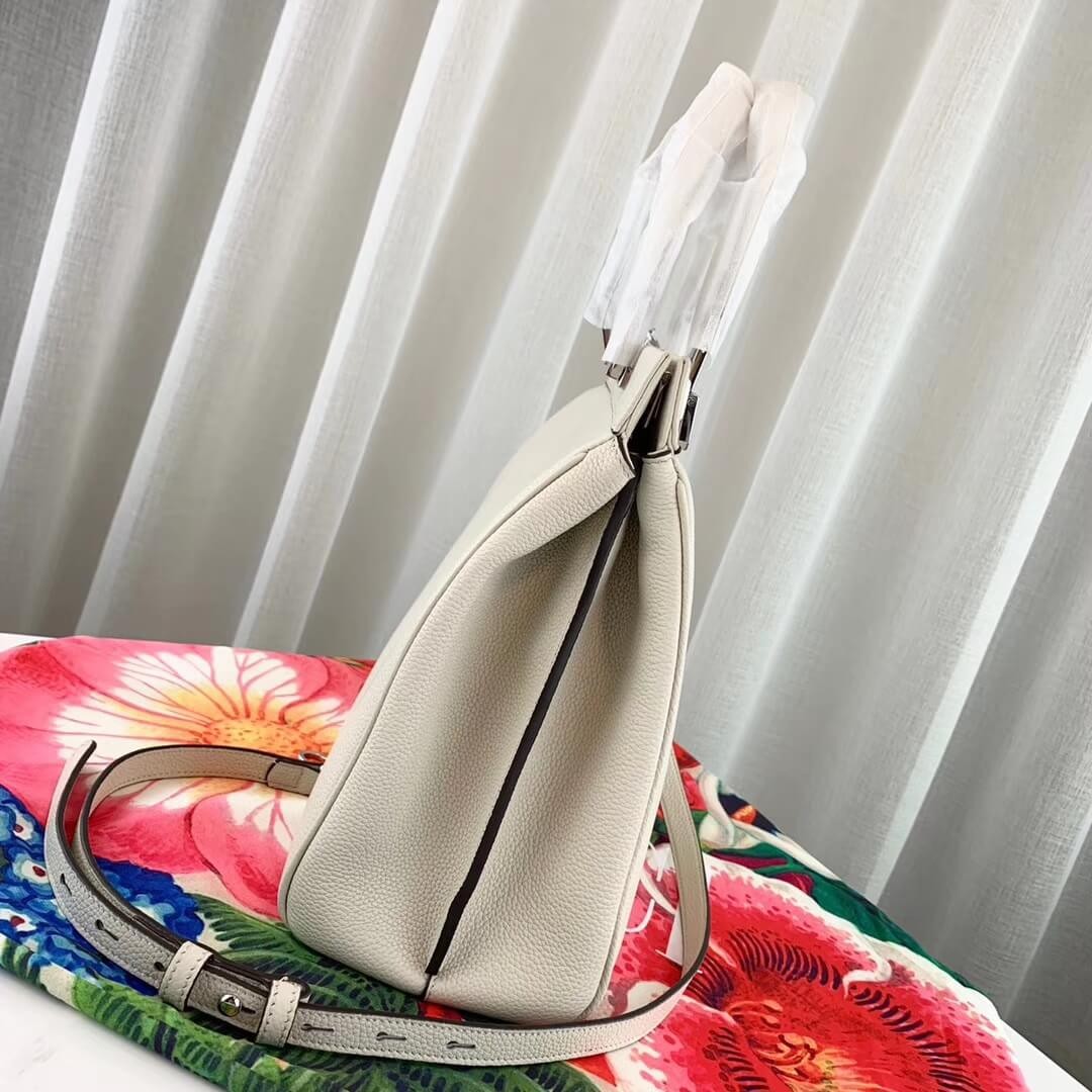 Gucci Zumi Grainy Leather Medium Top Handle Bag 564714