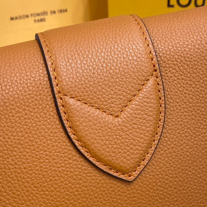 Louis Vuitton LV Pont 9 Soft PM M58729 Golden Siena