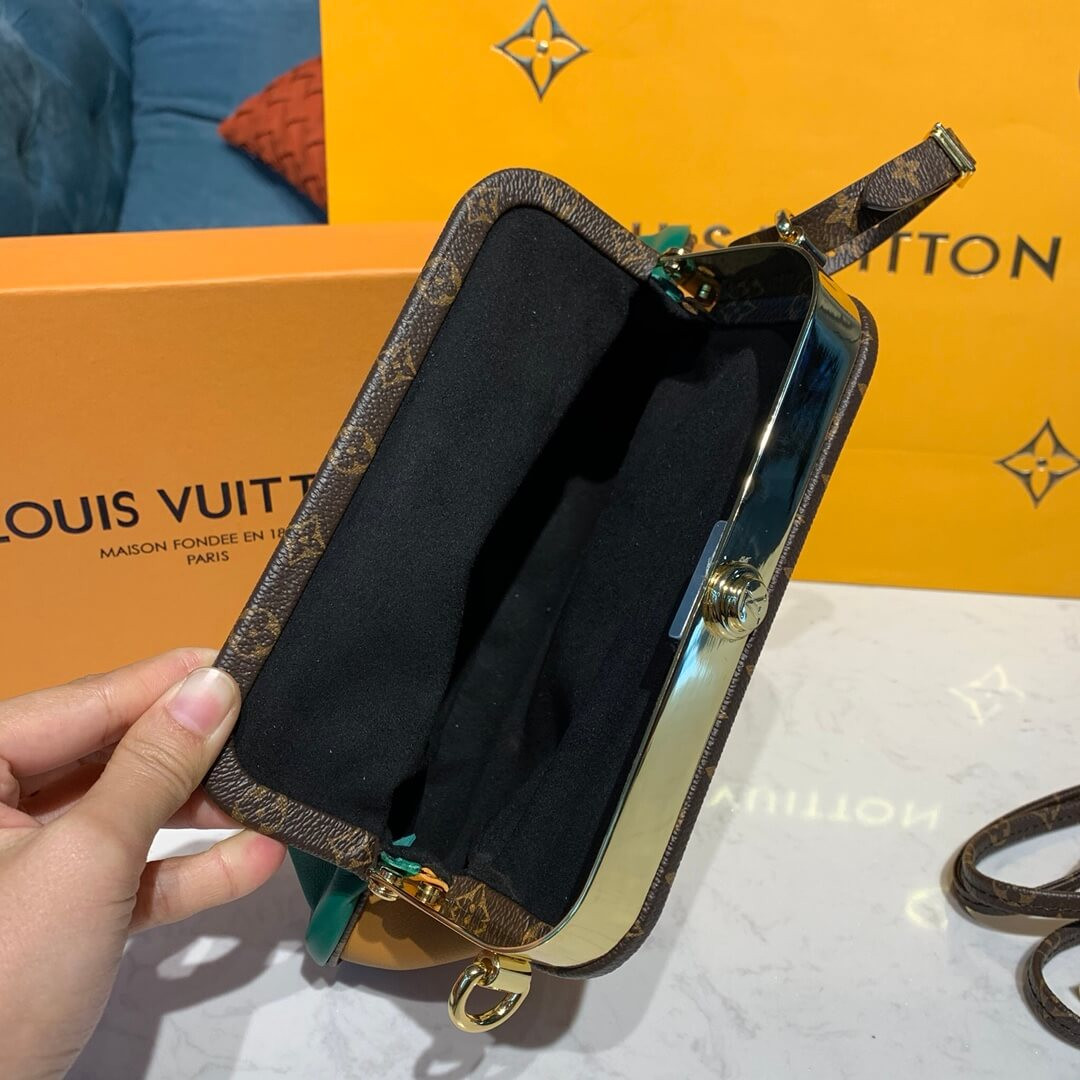 Louis Vuitton Boursicot Bag M67606