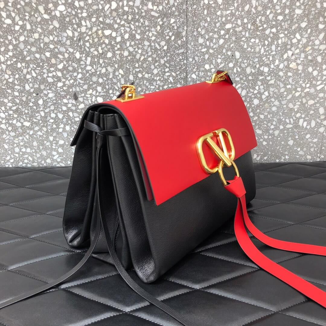 Valentino Garavani Medium Vring Smooth Calfskin Shoulder Bag 0002