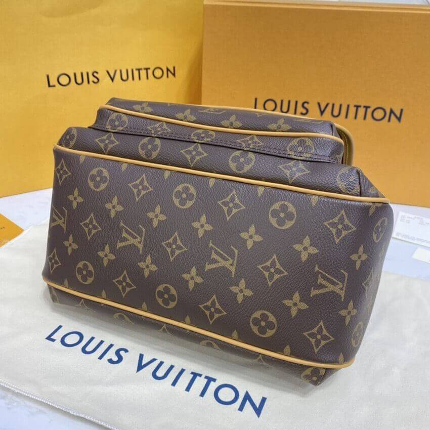 Louis Vuitton Tikal GM Shoulder Bag M40077