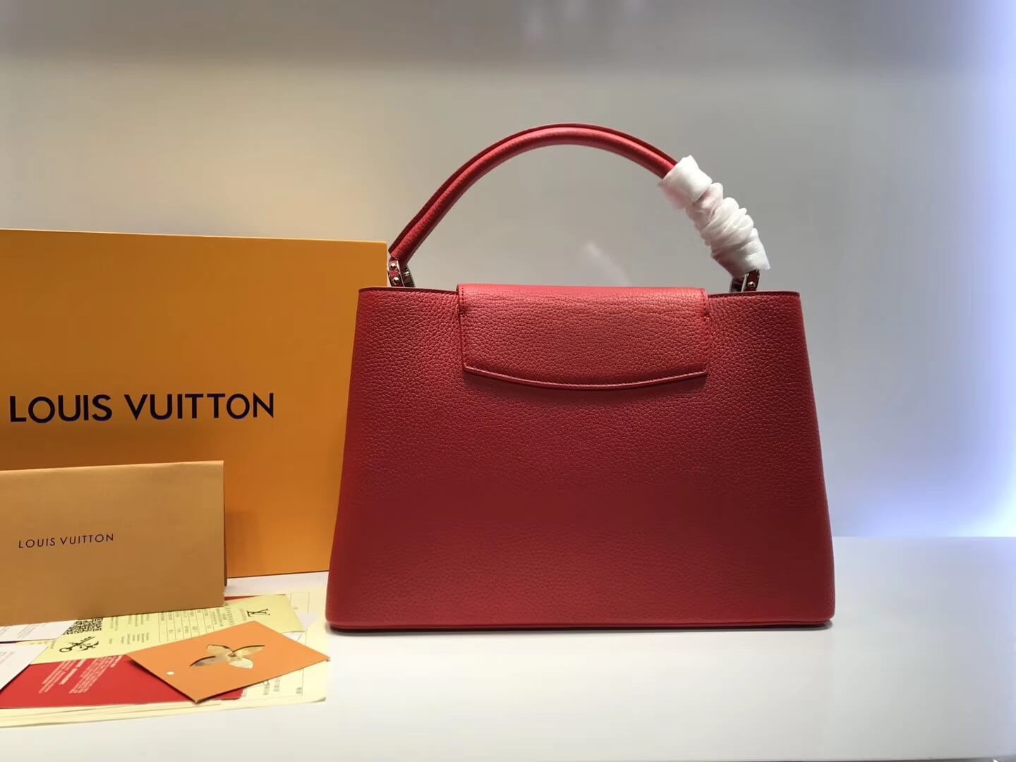Louis Vuitton Taurillon Leather Capucines MM M48864