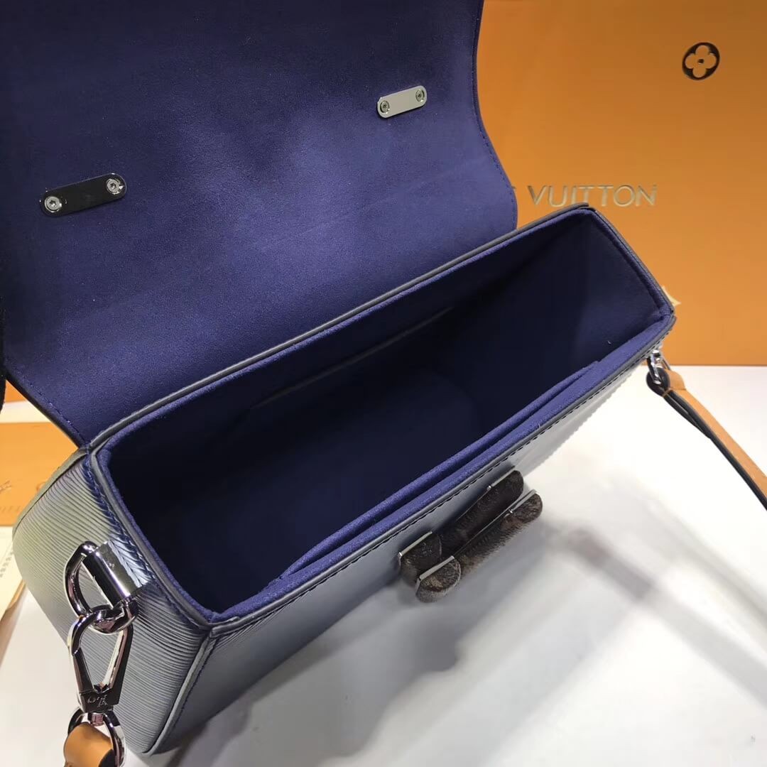 Louis Vuitton Epi Leather Twist MM M52514