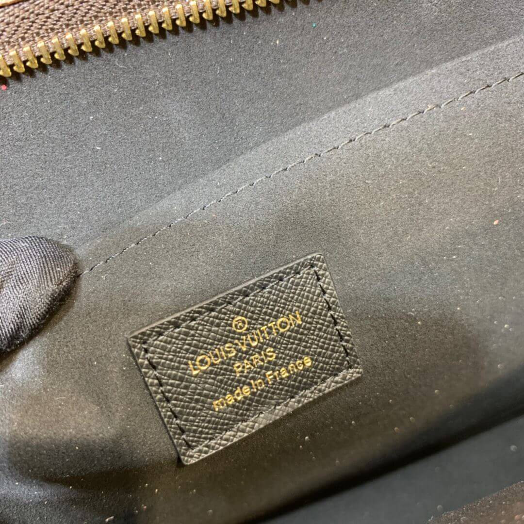 Louis Vuitton Pochette Dauphine M69184