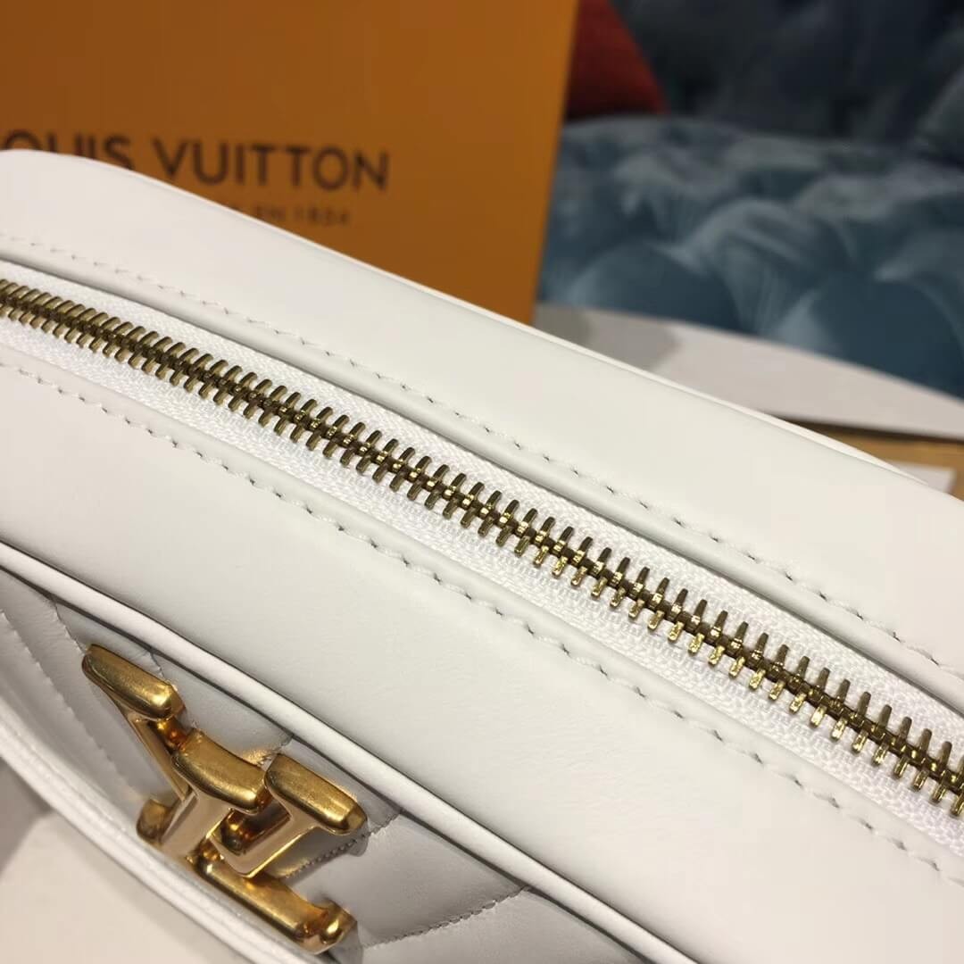 Louis Vuitton New Wave Camera Bag M53682