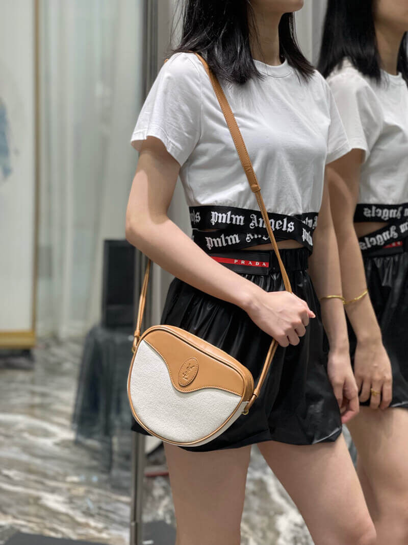 Saint Laurent YSL Le Monogramme Cœur Bag 675260 Brown Gold