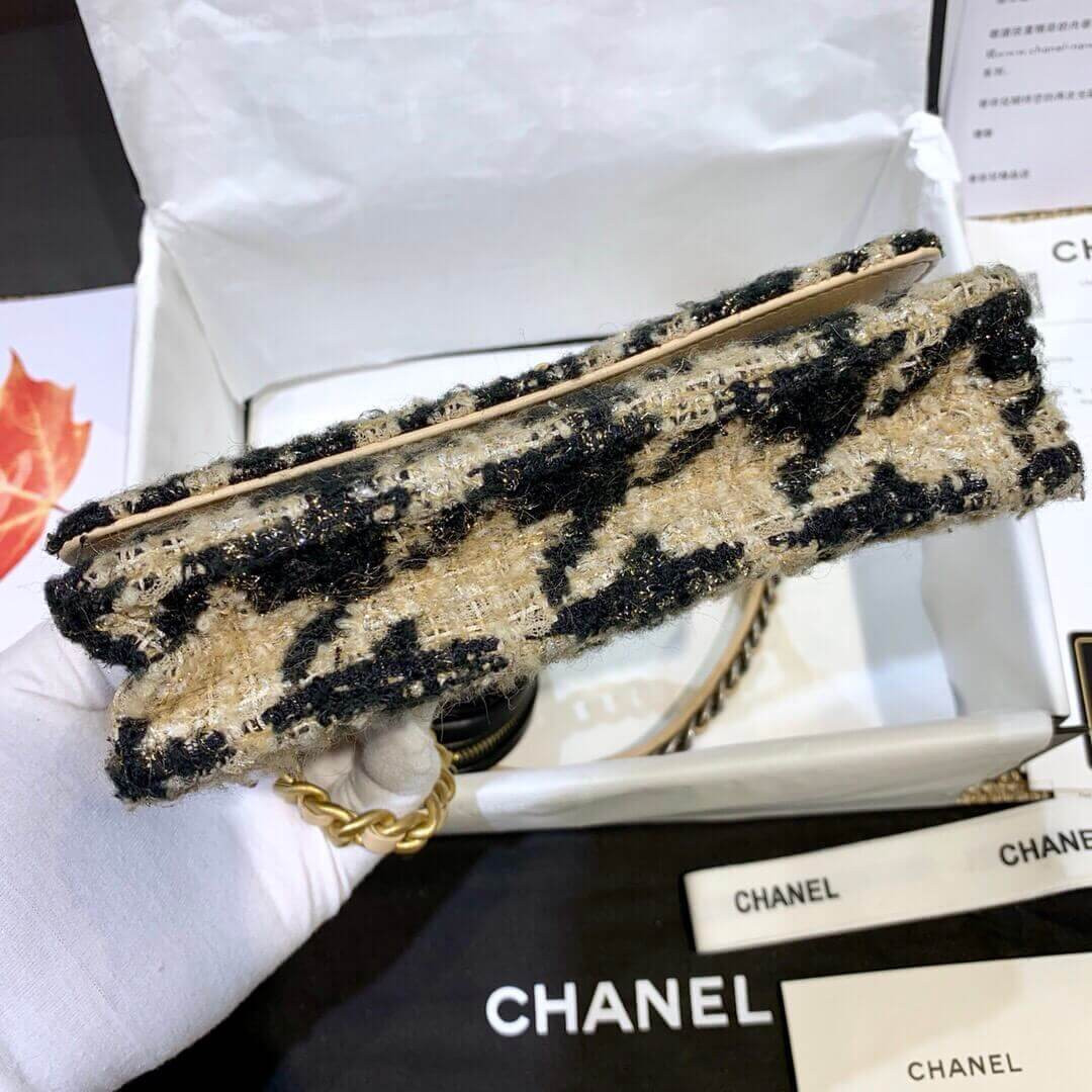 Chanel 19 Tweed Woc With Leather Coin Purse AP0985