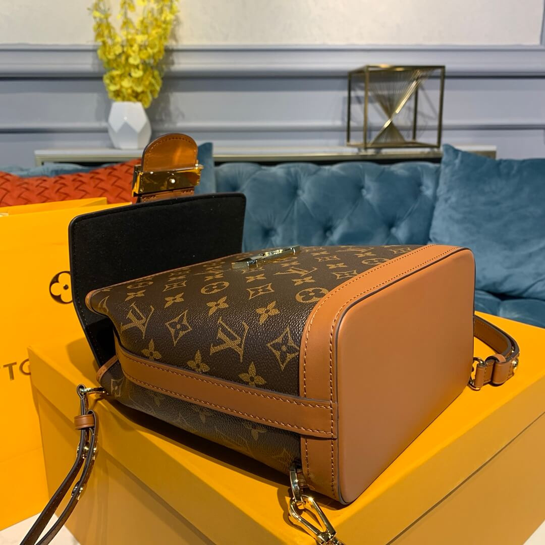 Louis Vuitton Dauphine Backpack M44827