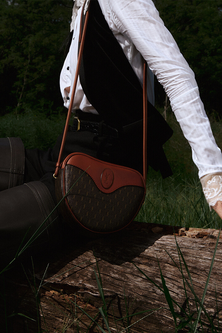 Saint Laurent YSL Le Monogramme Cœur Bag 675260 Chestnut